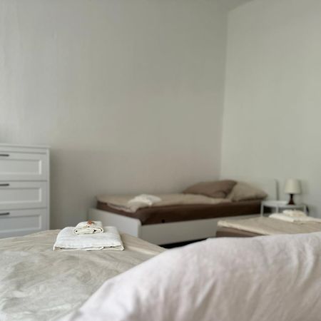 Ferienwohnung In Zwickau Exteriör bild
