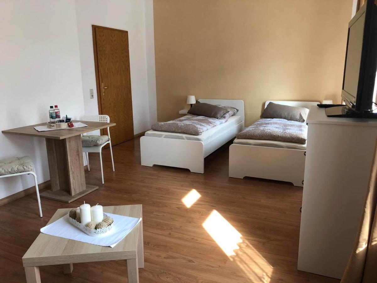 Ferienwohnung In Zwickau Exteriör bild